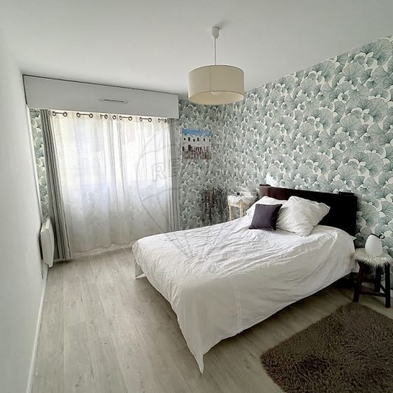 04f4fd0a-f66c-446d-afd7-19f348366ca9