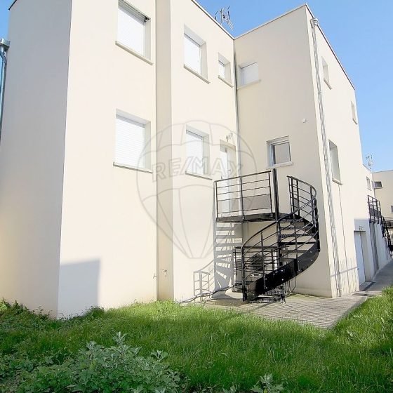 06dd3009-5ed1-426e-a224-883635200e21