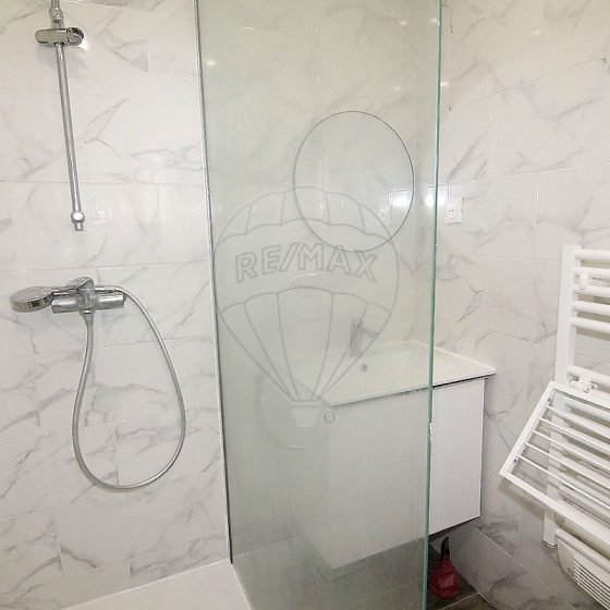 071198f5-37ee-4310-a056-39eda1427103