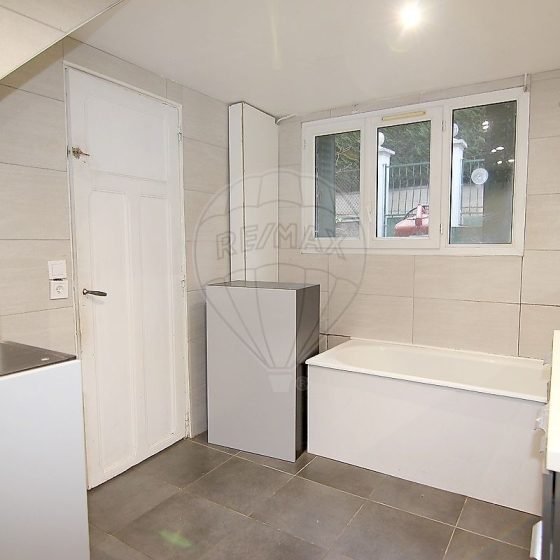 07ca16b8-4004-412e-8db2-eecac9832bde