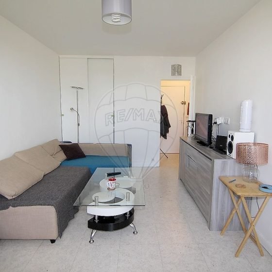 09c93c52-225c-40cb-a3f0-cade6275f864