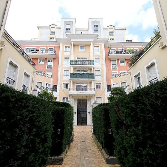 0be5dd81-26ed-4e0d-a162-a482356be5d2