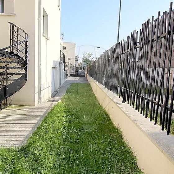 12d7d874-4181-4454-82e4-286b8c25f641