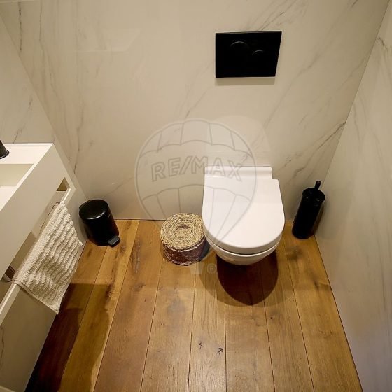 172665f0-0b3b-4efc-af89-8d9df3d77fa1