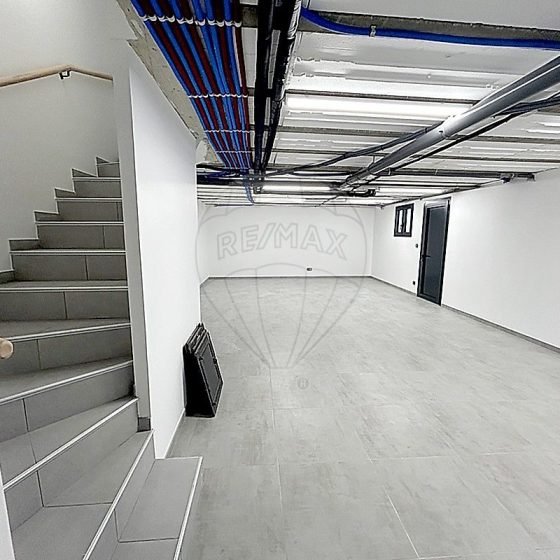 187d52b7-0138-4d89-ab52-b50a49c1375e