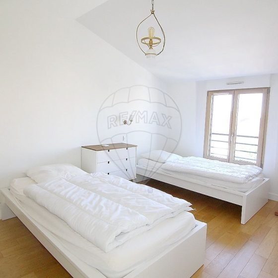 1d379470-5eb5-4e20-af17-8c20c565af7b