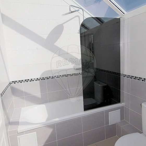 1e15aa54-d738-48ec-b0b8-d7727936c1a5