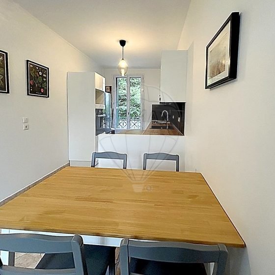 28d3a0da-7c38-40d6-ac19-2ed4271e0520