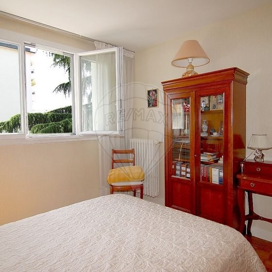 2b577b25-d9d5-44a6-bc0c-f610c35a6ca8