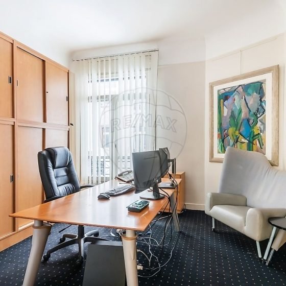 2e0d433a-7ca6-43ec-9503-4e8c39b69345