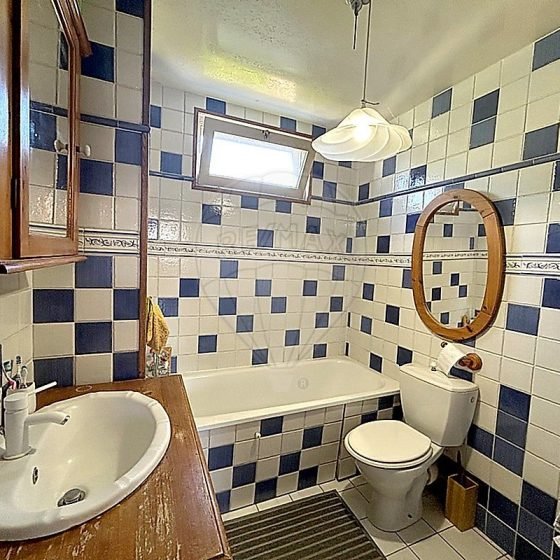 333e29ff-f26c-4efc-bbaf-274db8d490fe