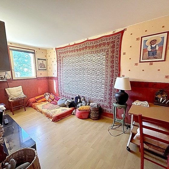 35d240bd-9f53-49a7-8c4b-cd785f05f9f4