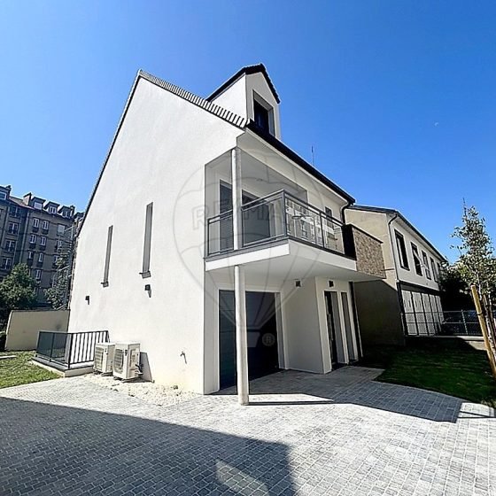 395b192b-3ea6-486e-91b0-33b852f994c6