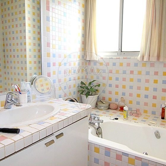 3ffa7953-aa29-4982-8a44-e5e084a5547f