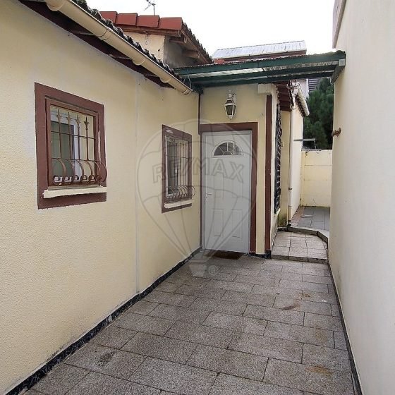 47b18d05-450b-466c-adfa-aa55fd469cf5