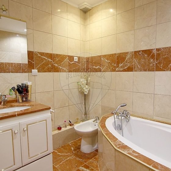 4c5da154-2e0d-425b-bee3-015da4482897