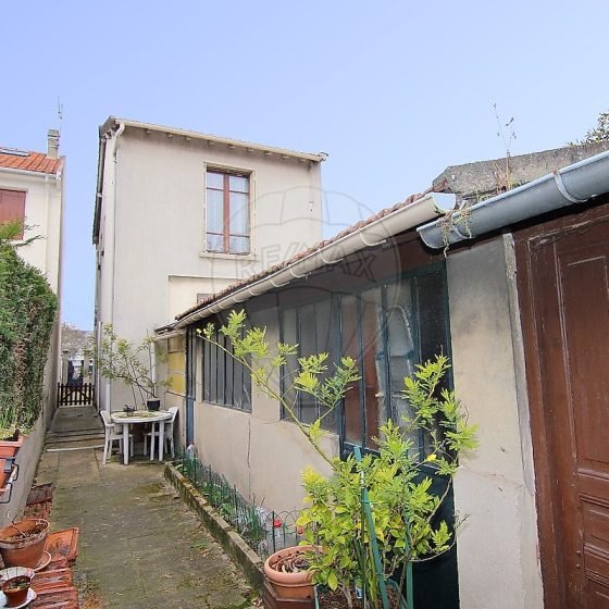 4c874356-62a5-4b78-b817-765b24c0a306