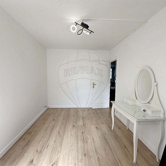 4fd274d6-fcf1-4b51-bcf9-370d248545eb