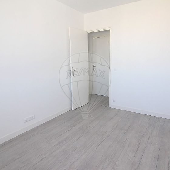 61b3c688-18e1-4c26-9b93-4b3f54f0678e