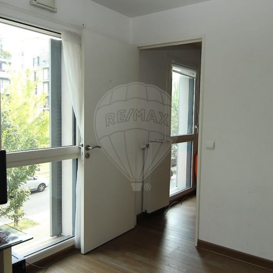 63dd5bae-b971-4cde-a69d-b191b4774145