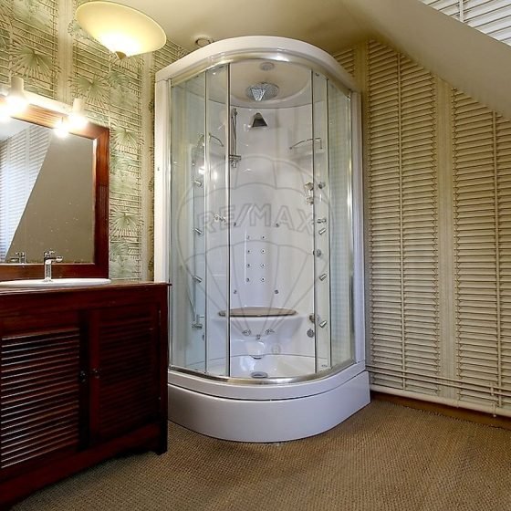 6604ee7b-aa9c-496d-b729-1de1c58bf908