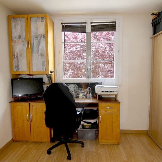 6d94898d-cc74-45c0-8c62-3fbfaef716a7