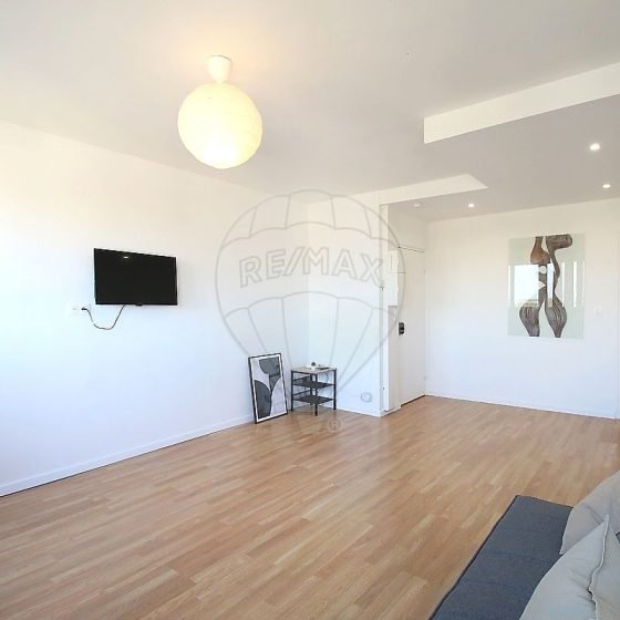 79820393-26e8-407c-99f1-6168b8b7a251