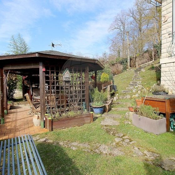 7bdc1400-1a84-4b7d-8d54-fecc8eb56294