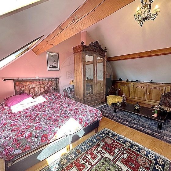 81b7532b-6968-47b6-888f-be4efad7ccc8