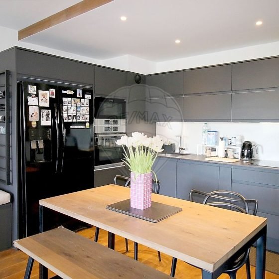 82516411-13f0-45d6-a2ec-7708dc3d37bd