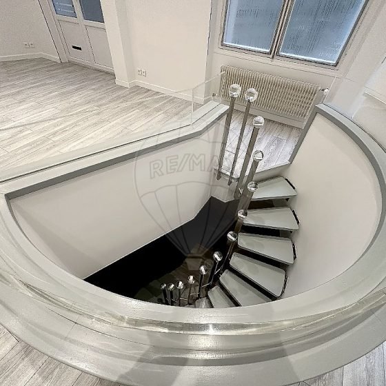 83eb7612-7d1f-4965-b888-1582d7e8e917