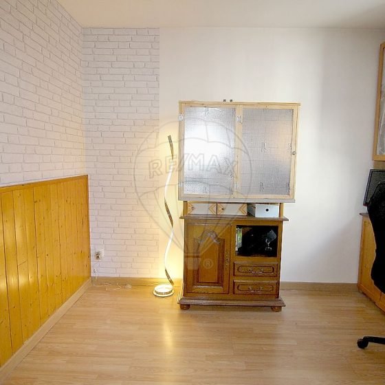 87d16a35-83f3-49e8-bba6-bdad1b64b30a