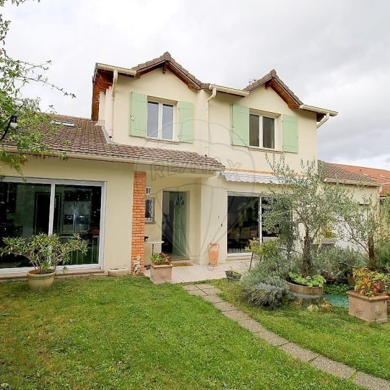 8de7b41a-6c92-48e1-9f2e-86df6201a1c8