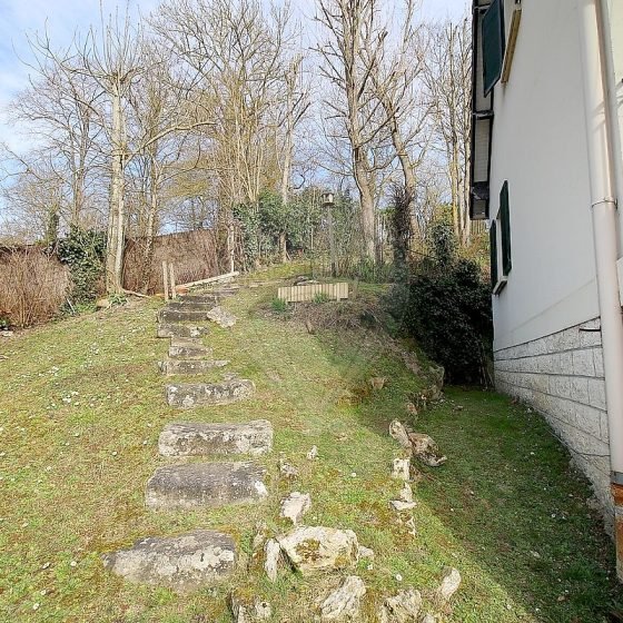 a138d033-18ea-42fa-99e4-06cee3cffdb2