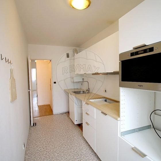 ad1daa76-db78-4937-b7e9-8d7462cb904a