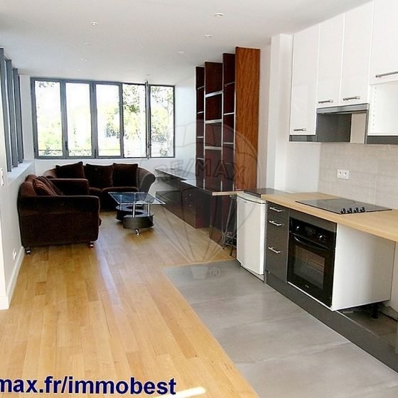 b9b7329e-9fb5-445e-8f73-649583433735