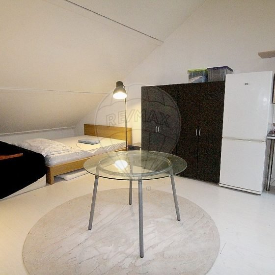 ba6bc533-65e1-43e6-acf1-a3a6c6d134ed