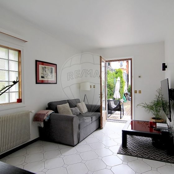 c0f98645-af5b-45c6-b805-9bdebce428dc