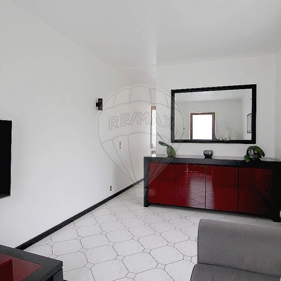 d65cb0f8-8c1c-4dfe-a75c-96b52f897e6f