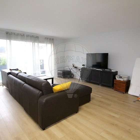 d8b06c61-07f5-414e-ab05-5352ed8163cb