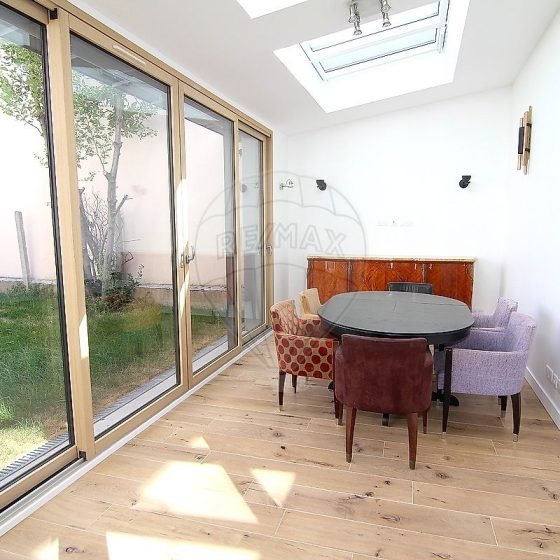 e07aaf07-d00f-4a7f-8b24-fe63951f6396