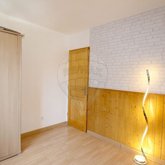 e4dd5641-a7b8-4faf-9e5b-8365df270f7a