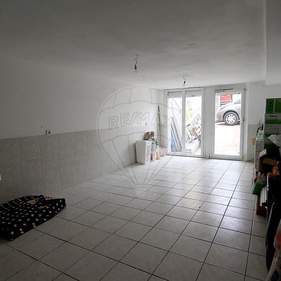 ebadbf70-c457-4a16-83b6-7e5910692253