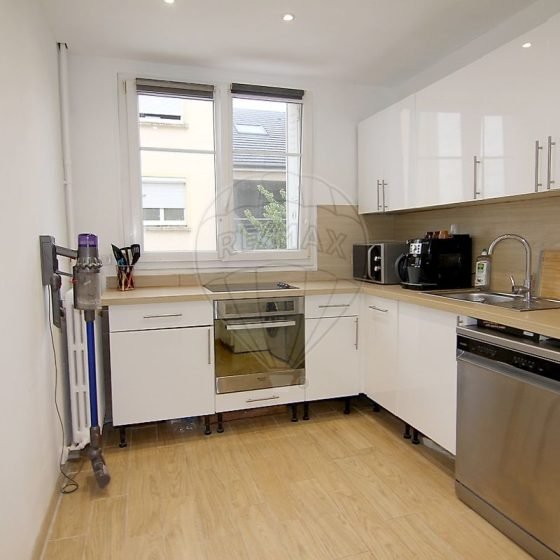 ec2d1cc6-2061-4282-b937-143e798183b5