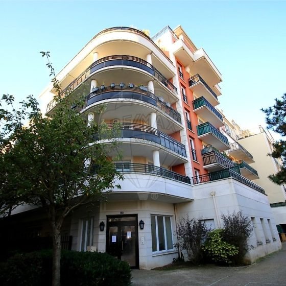 ee800847-7ea5-4757-83bf-bff1af14b5d2