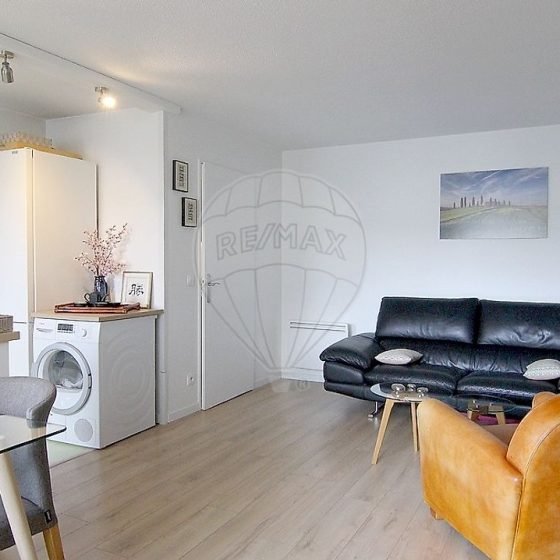 f2f37c6f-f05c-443f-b183-263a91dca2c5