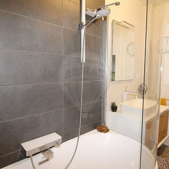 f3842acc-0547-4702-a875-27f5785d7bf8