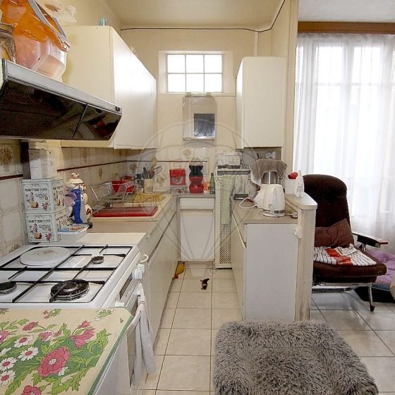 f750b7cd-674d-4208-8fb0-7bed536718cf