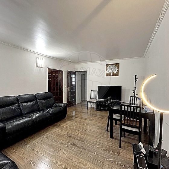 ff2d56c8-9b0d-43a0-a83c-3352703b2782